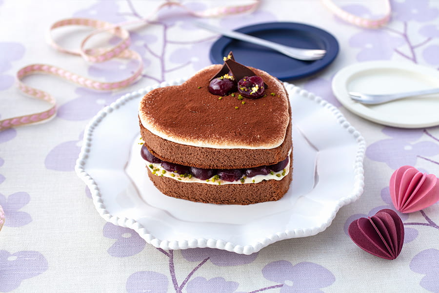 キリのハートのダークチェリーケーキ