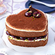 ハートのダークチェリーケーキ