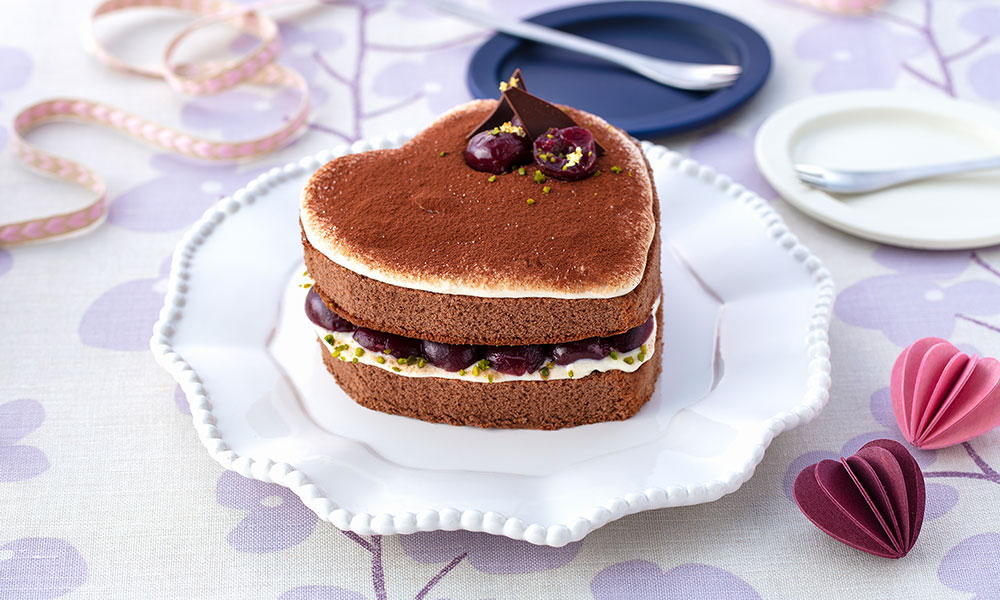 キリのハートのダークチェリーケーキ