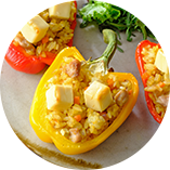 カレーピラフと<br>ベルキューブの<br>パプリカボート